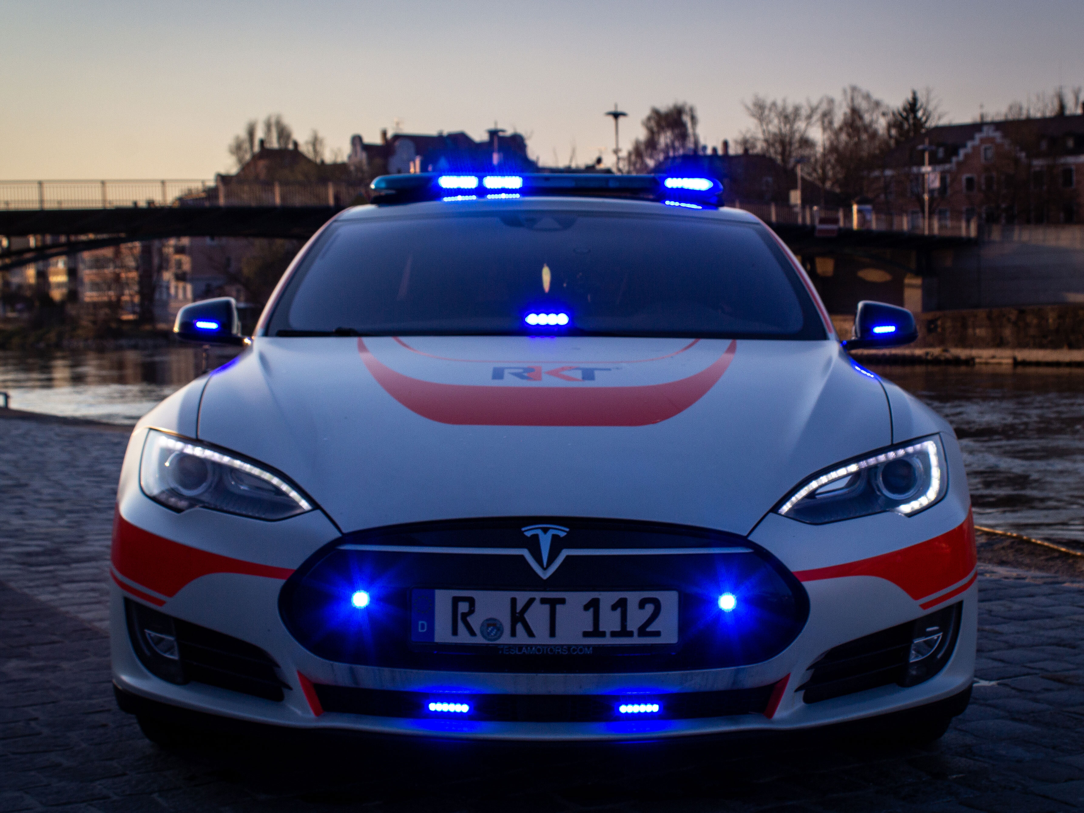 Fahrzeugausstattungen Tesla